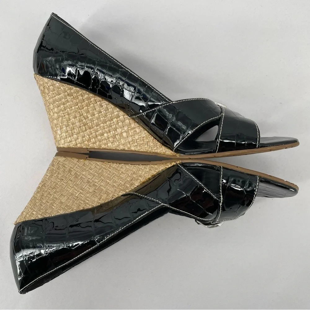BRIGHTON Black Patent Leather Croc Wedge Peep Toe Corporate Mature Sandal  Sz 10
